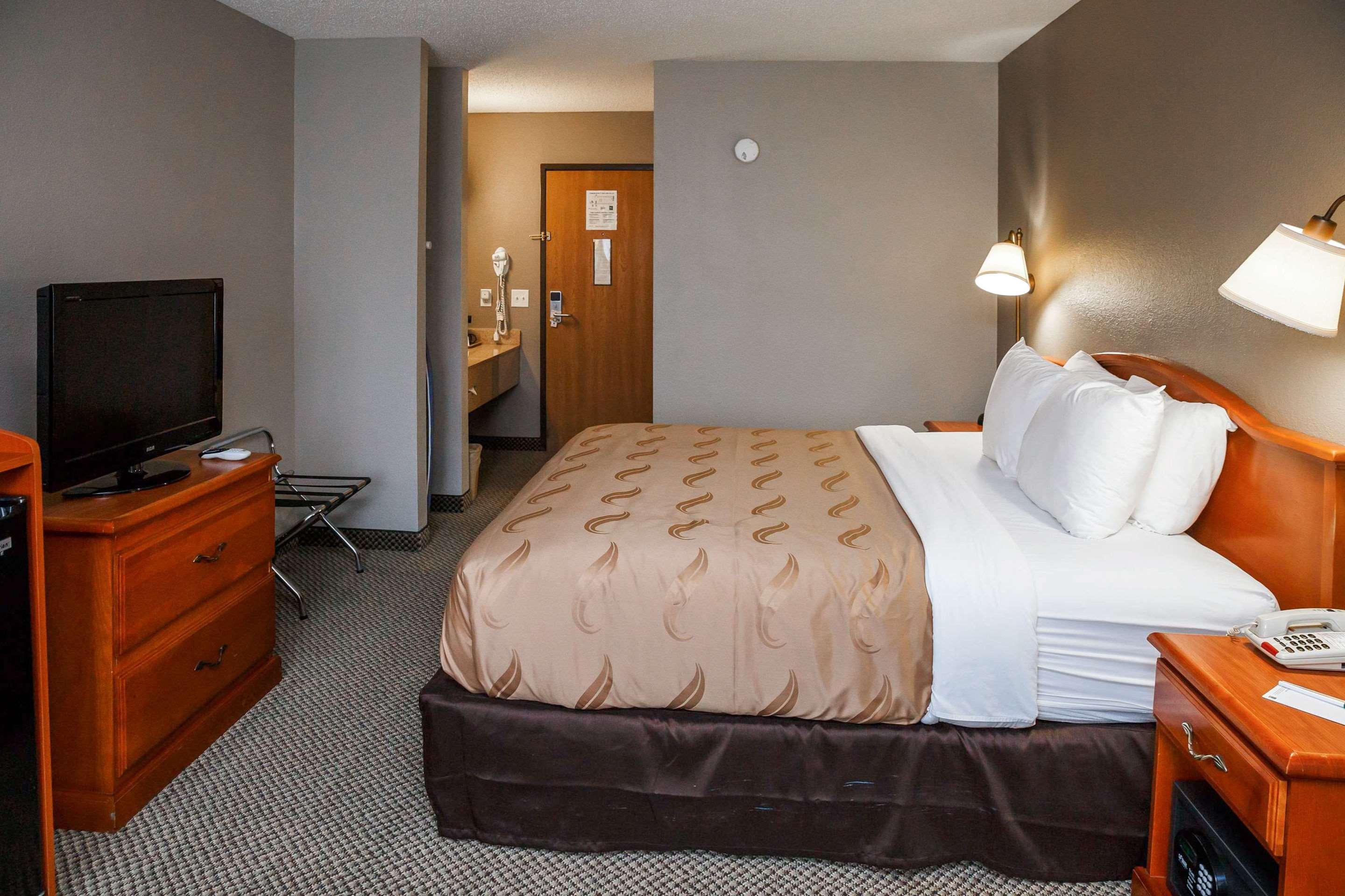 Mini-hôtel Quality Near Hwy 34