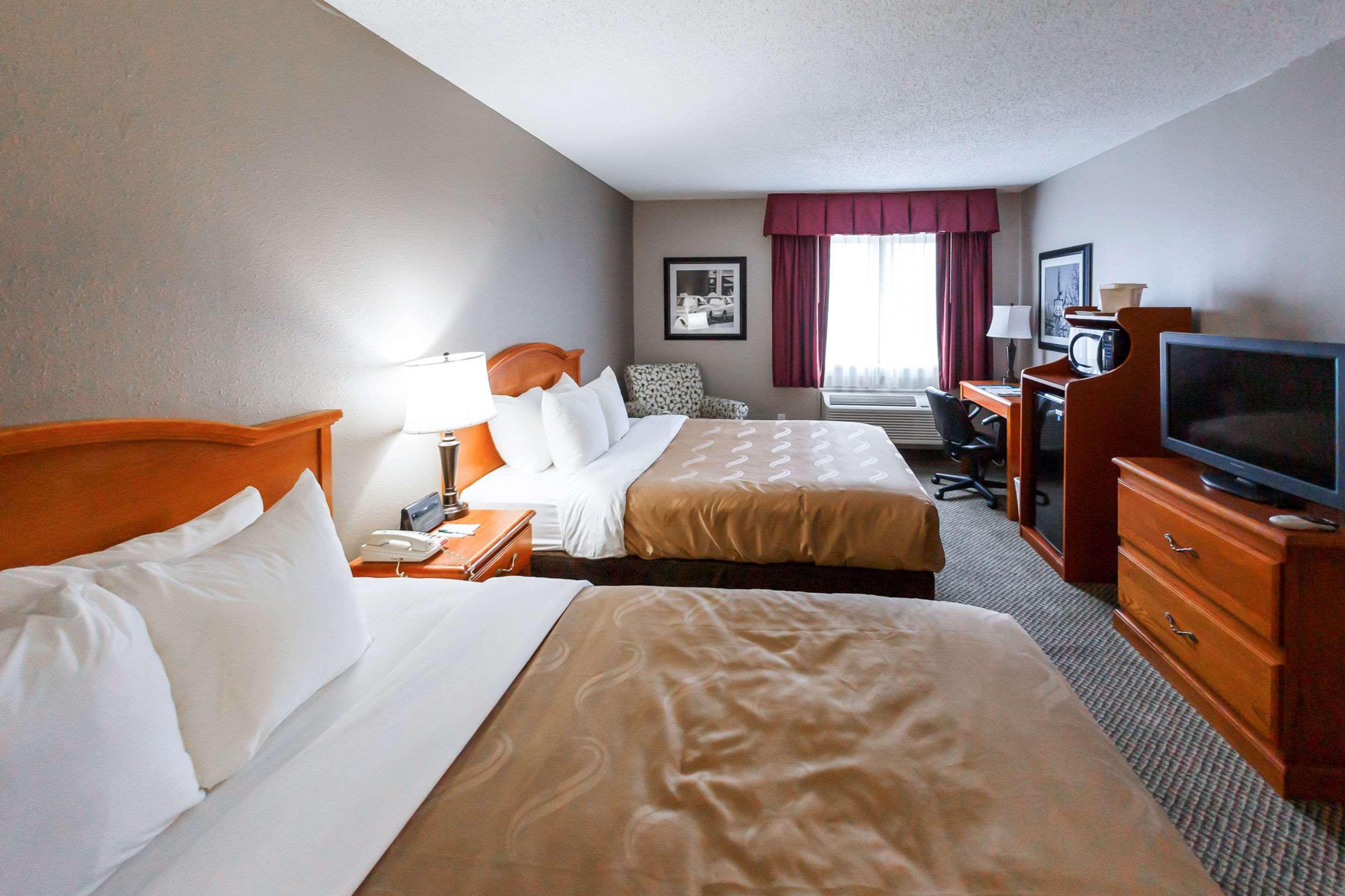 Mini-hôtel Quality Near Hwy 34 2*