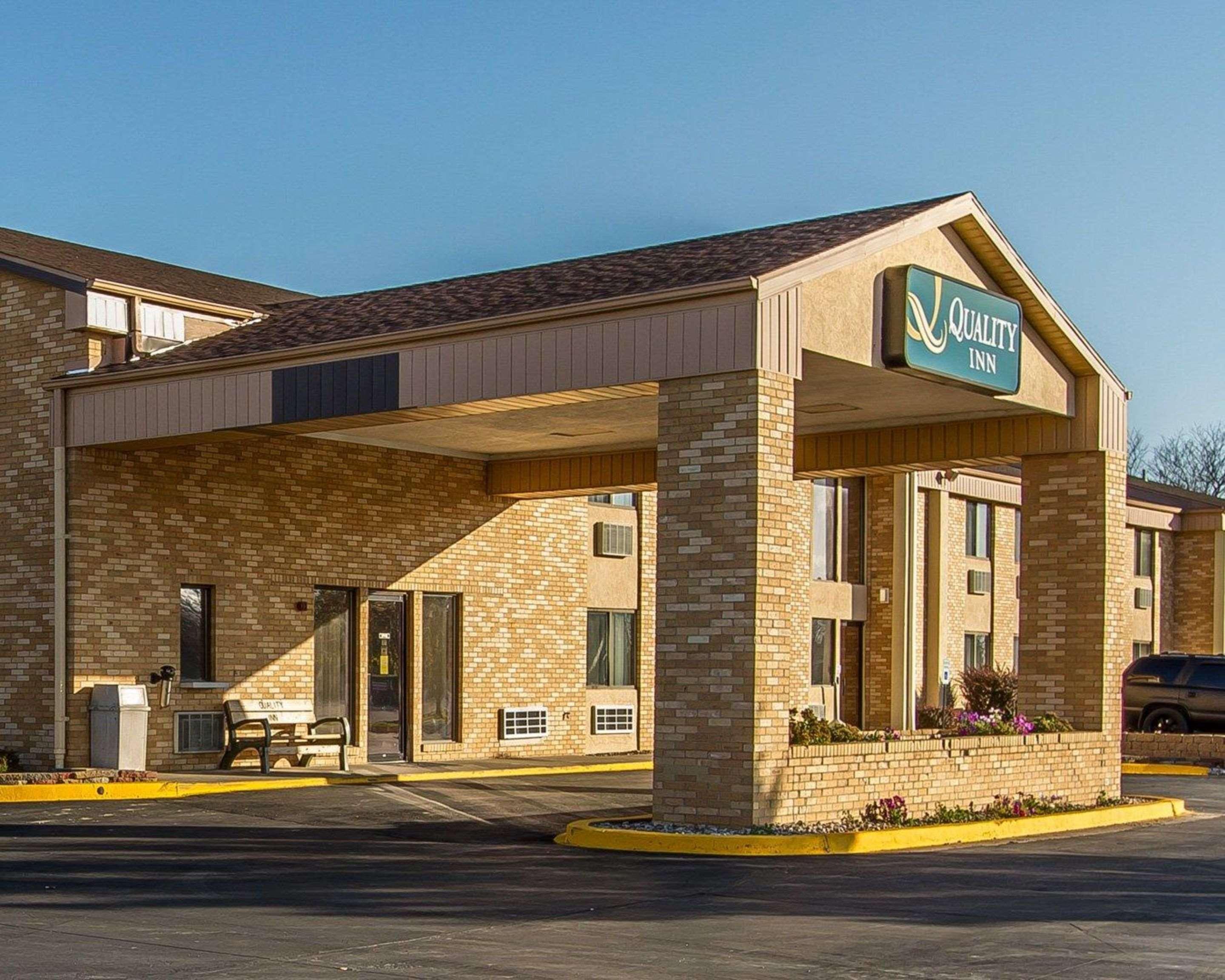 Mini-hôtel Quality Near Hwy 34