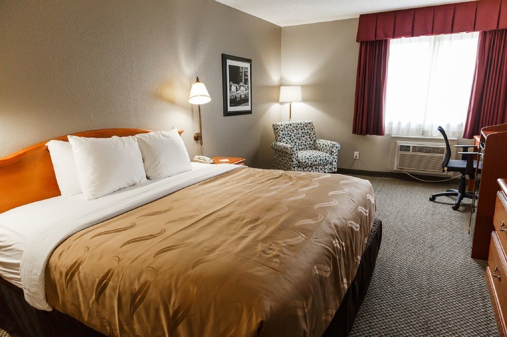Mini-hôtel Quality Near Hwy 34 2*