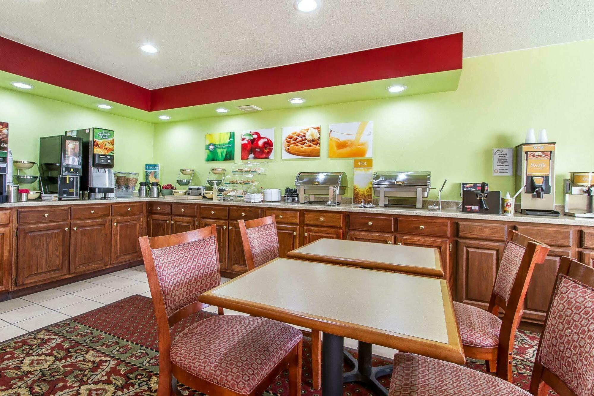 Quality Near Hwy 34 2* Burlington