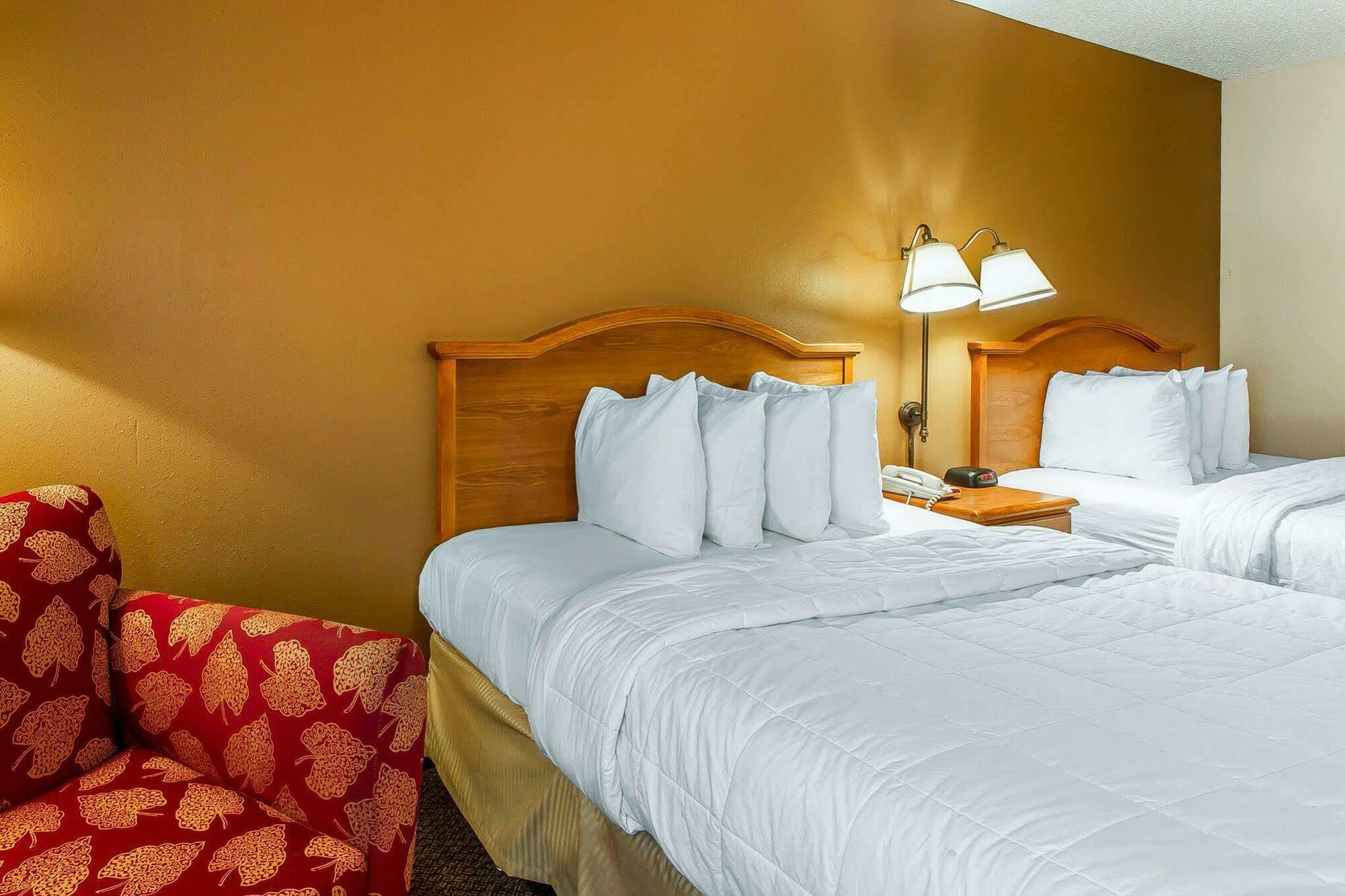 Mini-hôtel Quality Near Hwy 34 2*