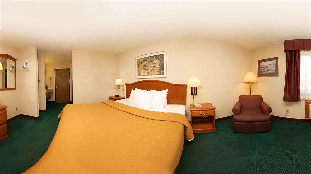 Mini-hôtel Quality Near Hwy 34 2*
